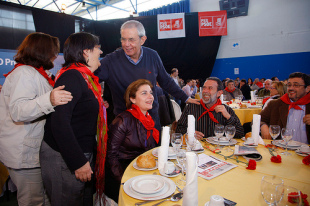 Imaxes do acto de Emilio Pérez Touriño en Ames, este martes