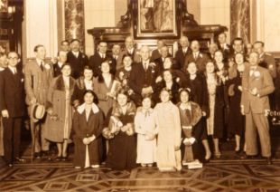 Plácido Castro, terceiro pola esquerda da última ringleira (clique para ampliar) / Foto: Igadi